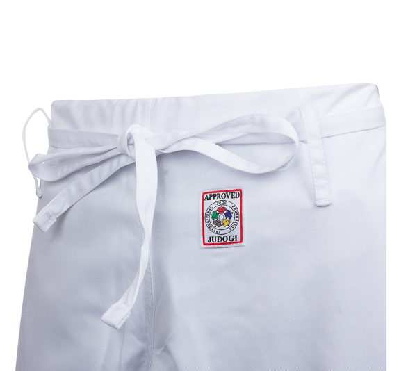 kimono_dlya_dzyudo_champion_2_ijf_slim_fit_premium_beloe_s_zolotymi_poloskami_pic7.jpg